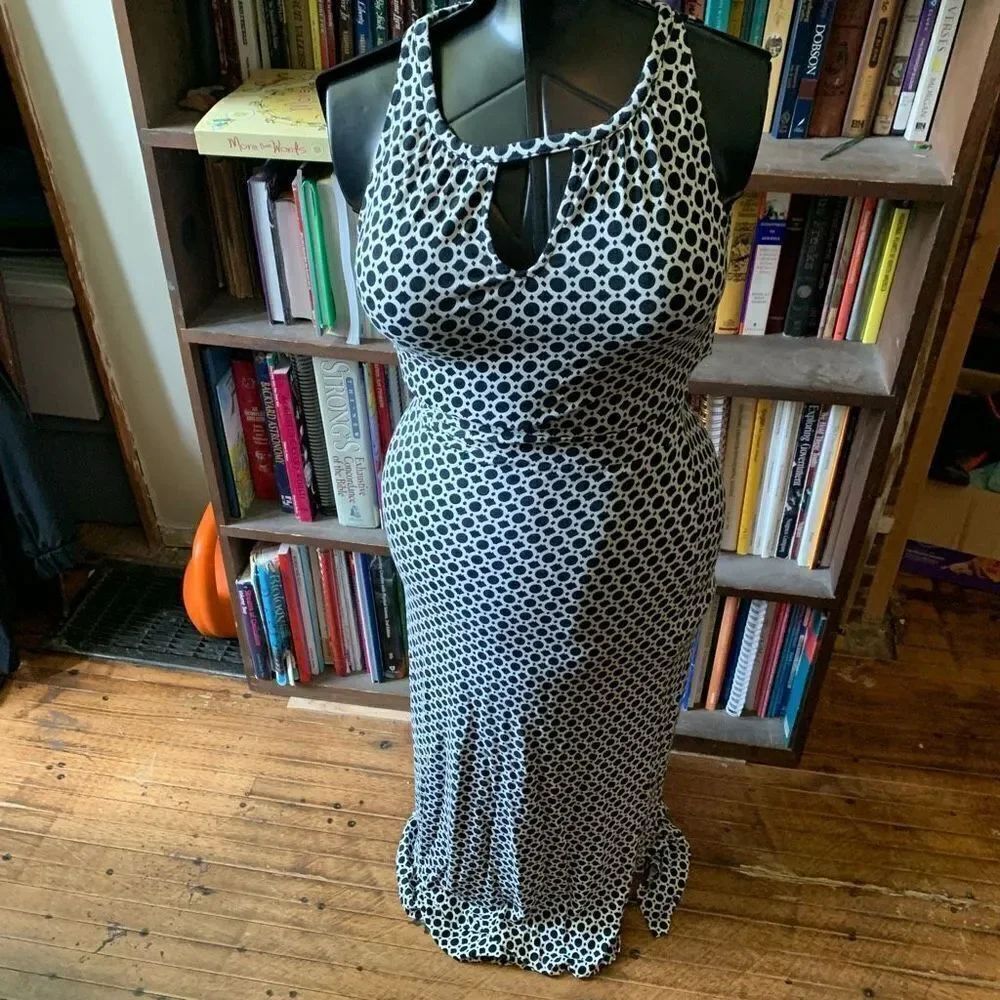 Banana Republic black & white sleeveless knit stretchy XS maxi dress